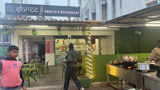 Shree Ji Sweets & Restaurant