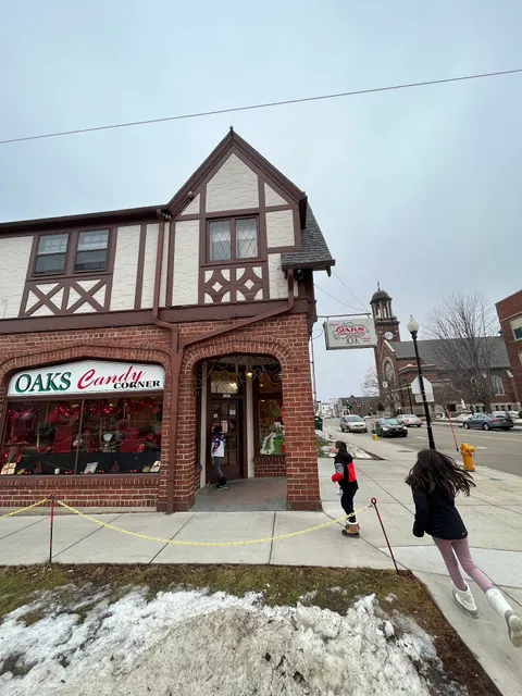 Oaks Candy Corner