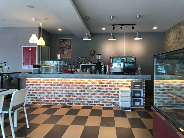 Hovin Coffee & Bakers