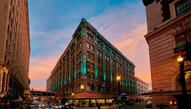 Embassy Suites by Hilton Louisville Downtown