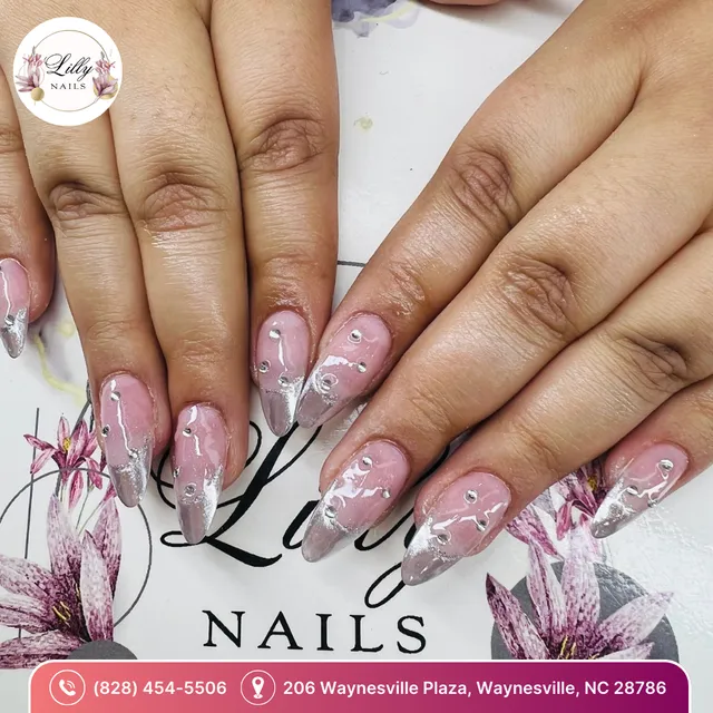 Lilly Nails