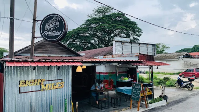 EightMiles Burger Banjir
