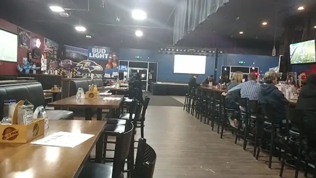 Sidelines Sports Bar & Grill