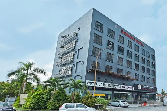 Capital O 90130 Sawadee Hotel