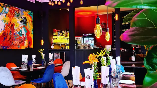 eat/ITALIAN PASTA & WINE BAR