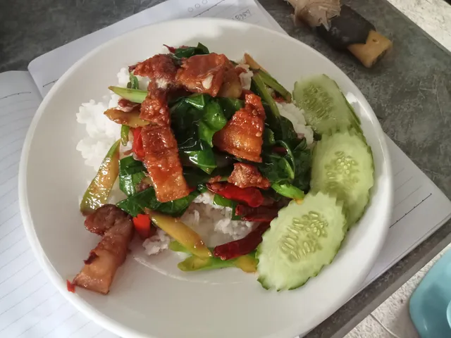 ร้านอาหารตามสั่ง ต้นหยกคาราโอเกะ