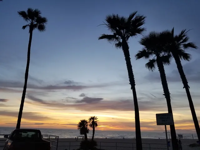 Downtown Manhattan Beach