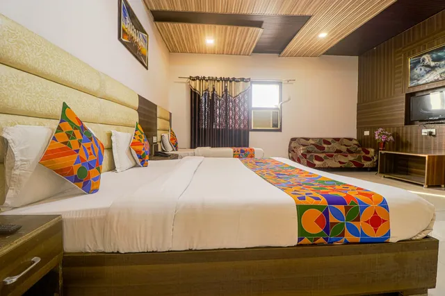 Hotel Star Metro Inn