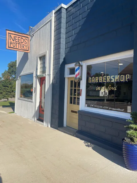 Packwaukee Barber Shop in Oxford
