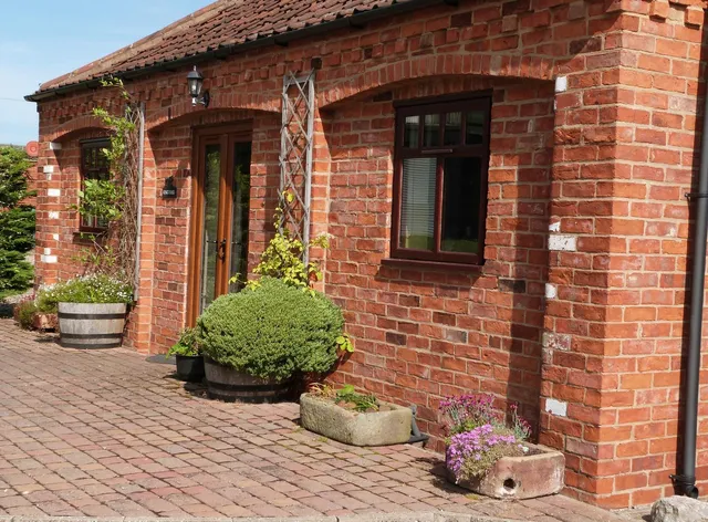 Canal Farm Holiday Cottages