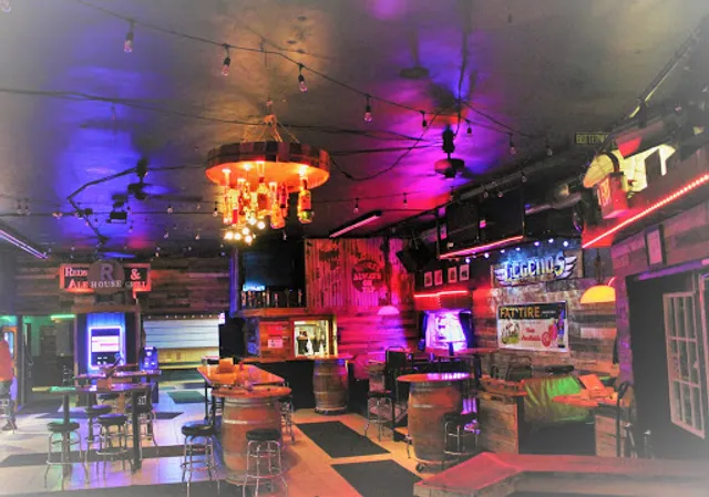 Red's Ale House & Grill