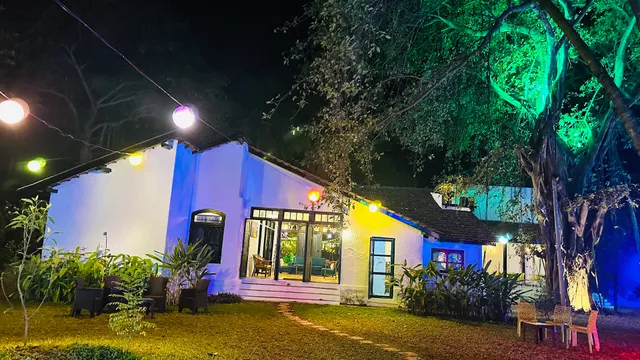 ILIF 2707 Baywatch Villa