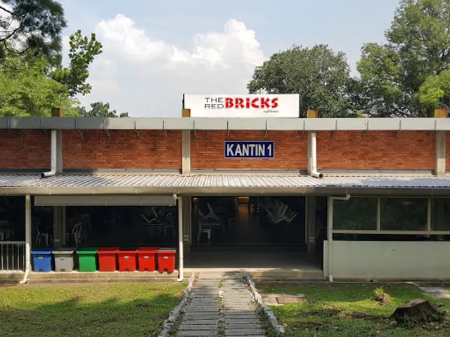 Red bricks cafeteria