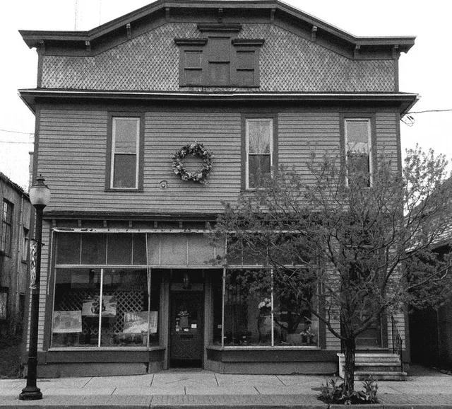 Lake Shore Grooming Lounge