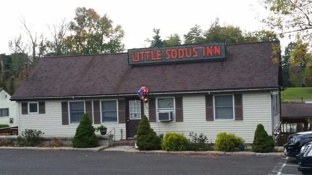 Little Sodus Inn