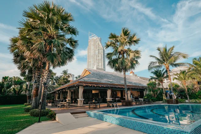 Ravindra Beach Resort & Spa