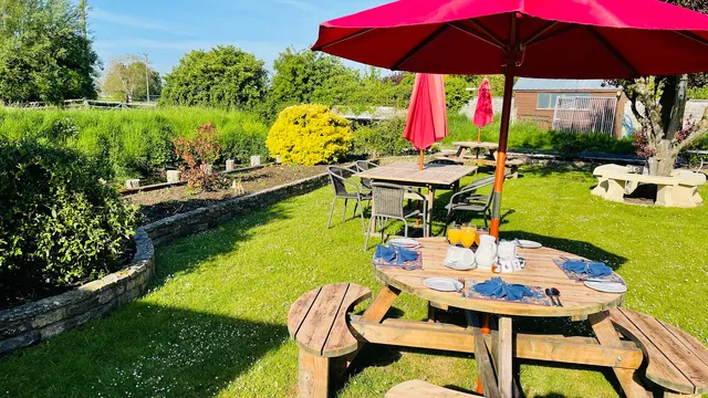 Double-Gate Farm B&B and Tea Room