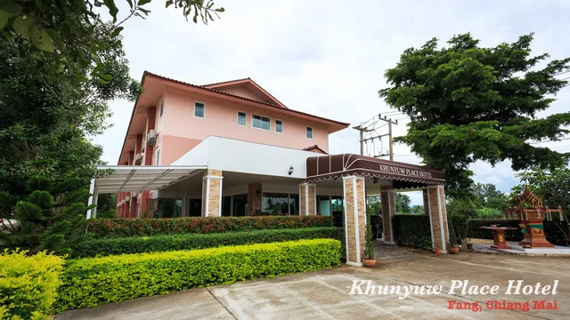 Khunyuw Hotel