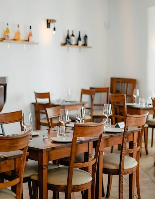 Travia - Natural Wines & Food