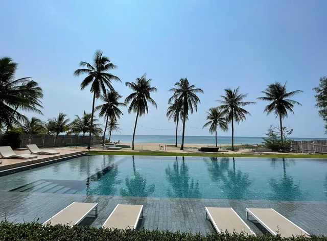 Tungtong Beach Villas