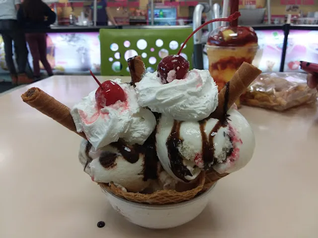 Dulce Vida Ice Cream Factory