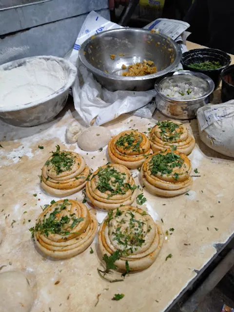 Shiv Nandan Shudh Shakahari Bhojnalaya