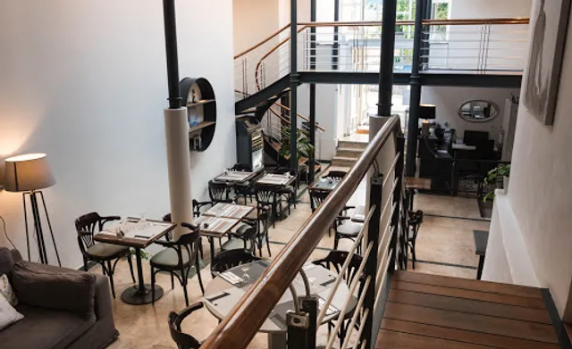 Le Resto by Hostellerie du Château