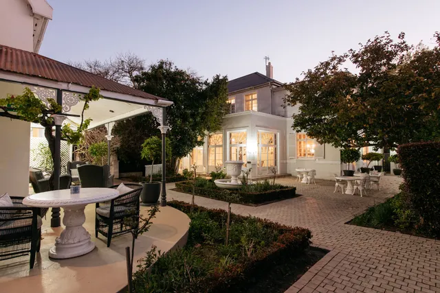 River Manor Boutique Hotel