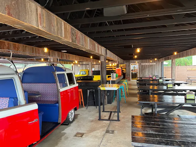 Shed's Honky Tonk & Moonshine Tasting