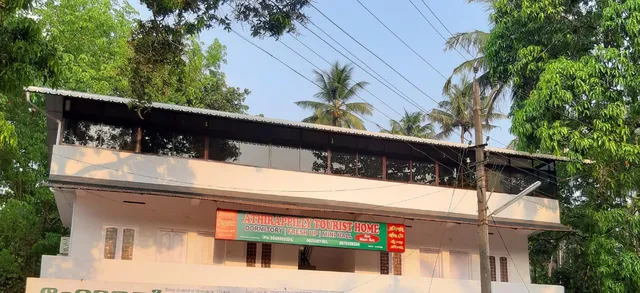 Athirappilly Tourist Home