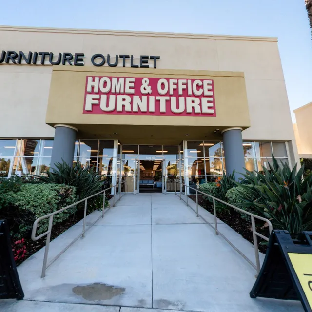 CORT Furniture Outlet