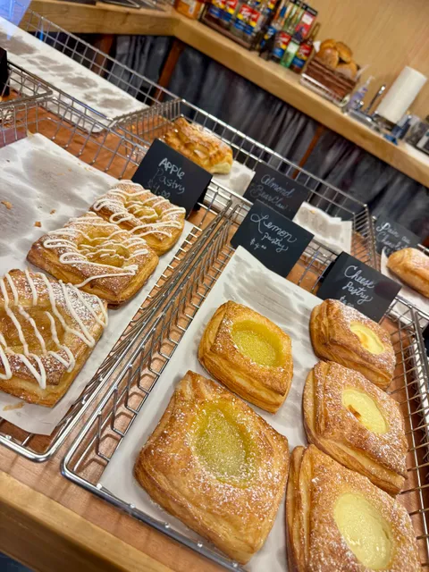 VonHart Goods, Bakery, and Deli