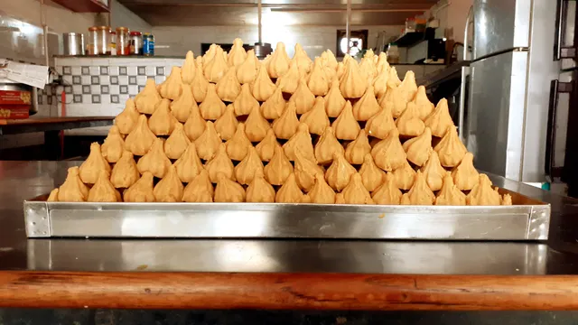 Dhoble Pedha & Misal