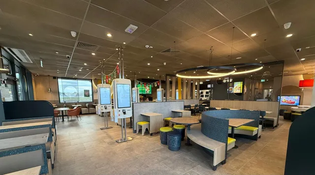 McDonald's Bari Via Napoli
