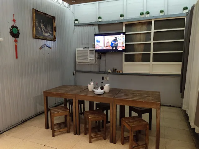 Mama Dad's Grill Kitchen