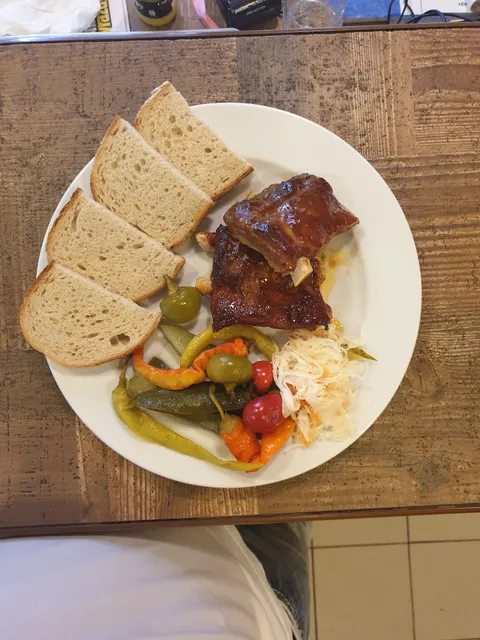 Reštaurácia Phumts