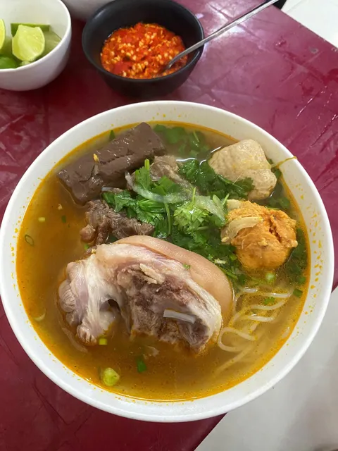 Bún bò Thúy