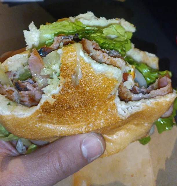 Alhambra Hamburgueseria