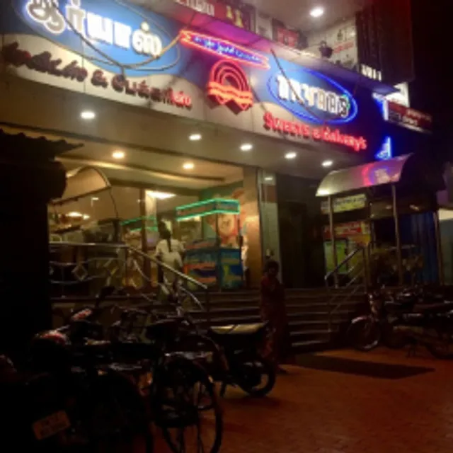 Aryaas Sweets & Bakery