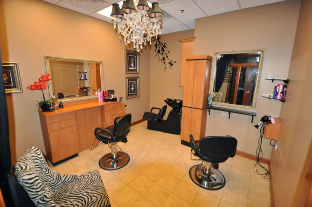 InStyle Salon & Spa Suites - Algonquin