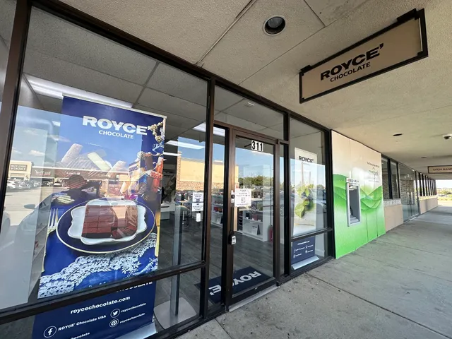 ROYCE' Chocolate Carrollton