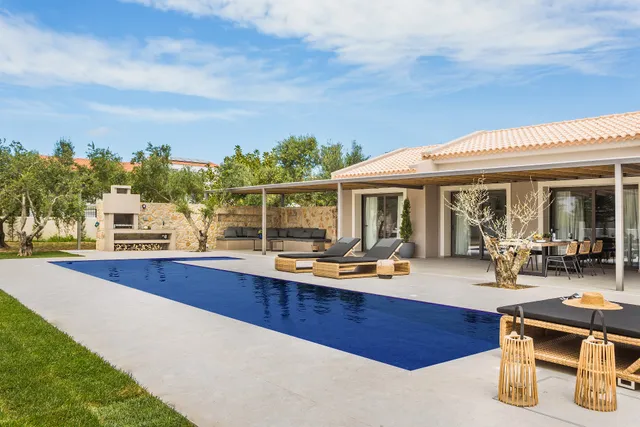 Moschato Estate Villas