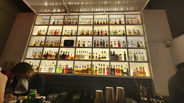 Narciso Bar