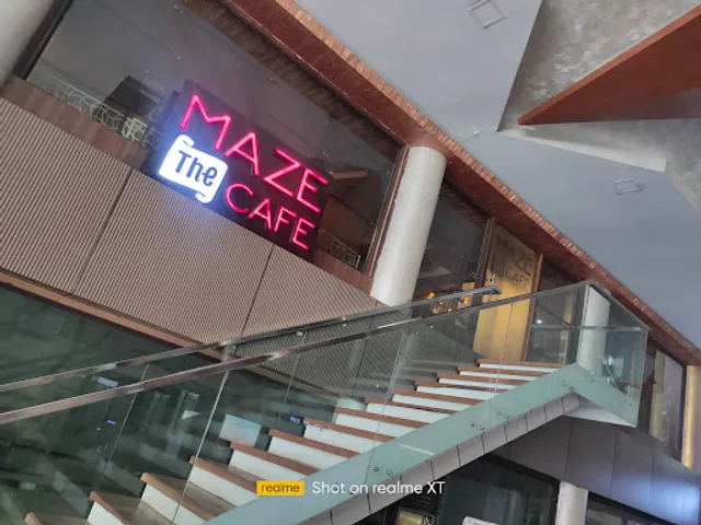 Maze The Cafe