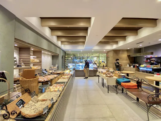 Kobe Mikage Brotbar Secession