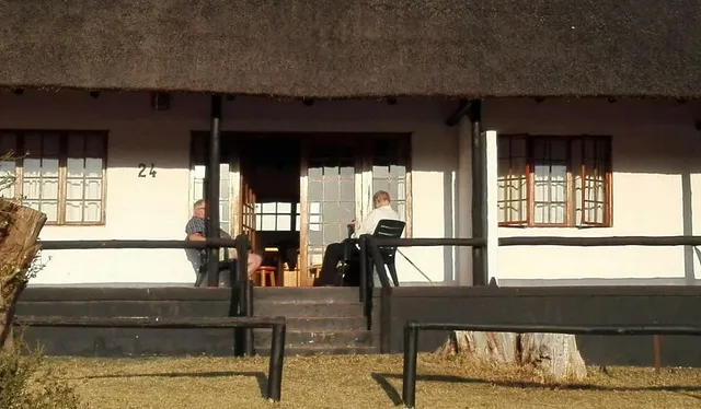 WHITE MOUNTAIN LODGE