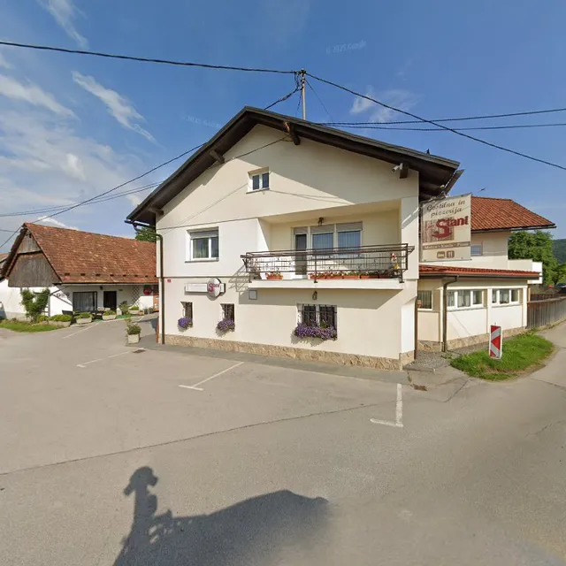 Restaurant & Apartments PRI STANI