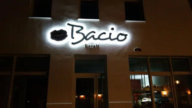 Bacio Eiscafé & Pizzeria