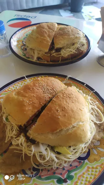 Cemitas Luchita