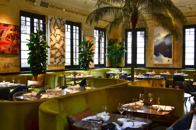 Madame Fu-Grand Cafe Chinois